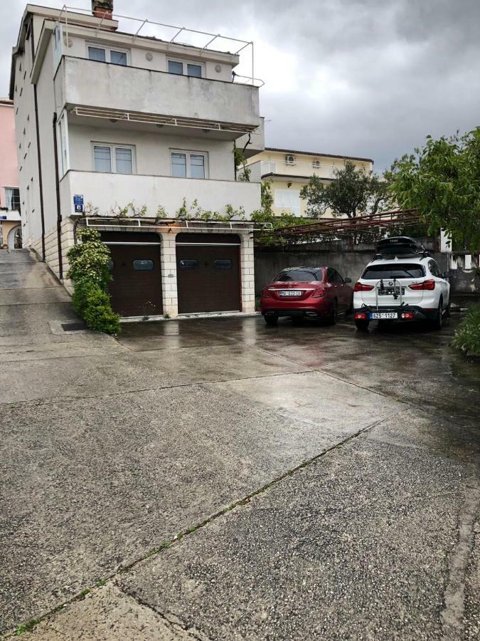 Apartments With Private Parking Baška Voda Eksteriør billede